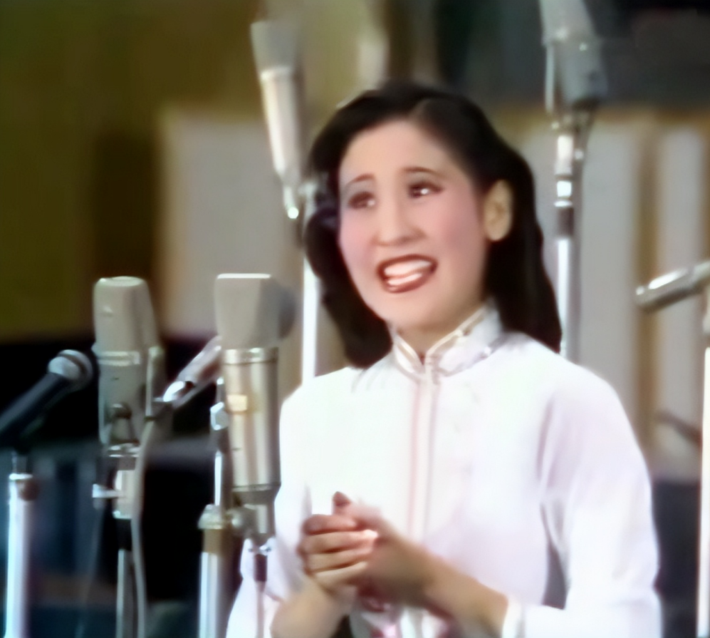 著名歌唱家远征:80年代红极一时,离婚后远嫁美国,如今怎样了?