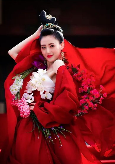 哈尔滨盛产美女，8位冰城美女，个个肤若凝脂，气质卓绝