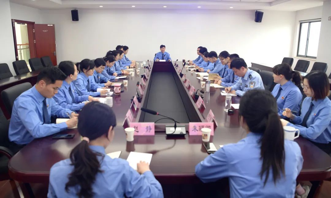 青蓝聚力 提能强检！这场青年干警座谈会“走心”更“入心”