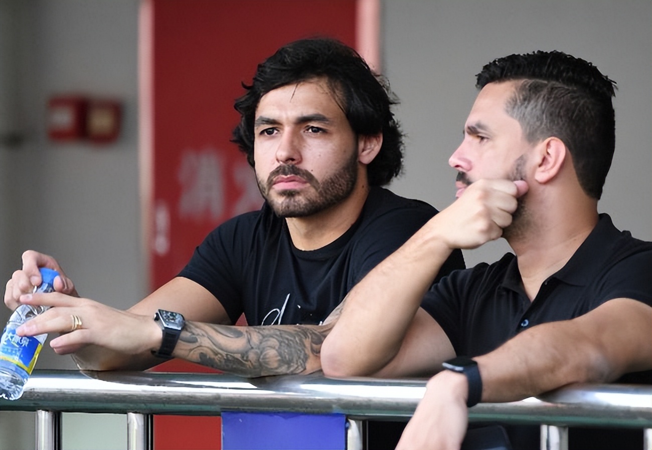 越南媒体嘲笑国足（越南媒体嘲讽国足：大冤种，花16亿养个废人！中国球迷无力反驳）-趣拿体育