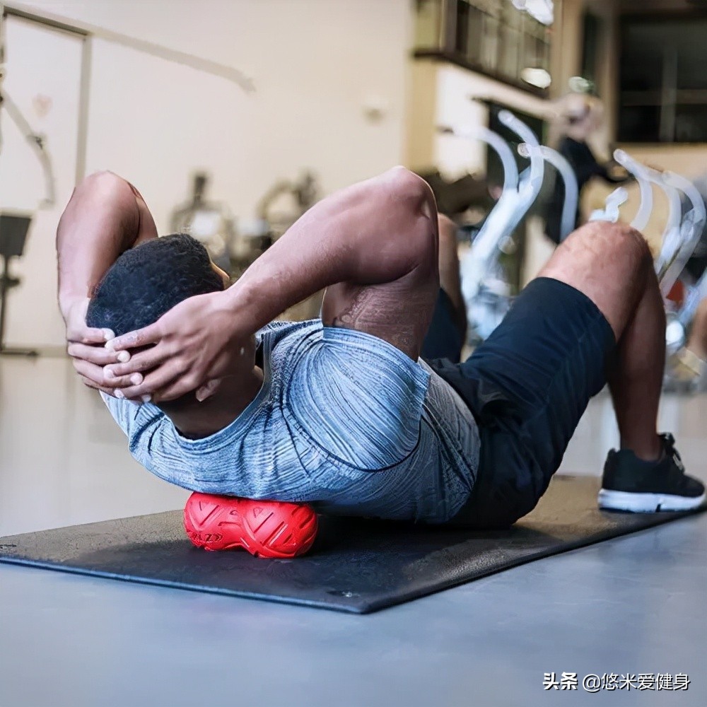 健身热身动作(别再用跑步热身了,教你1套正确的热身流程,快速提升训练