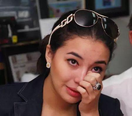 被卖进王室、遭下药凌辱、四处申冤却无人敢帮，哪个王妃比她惨？