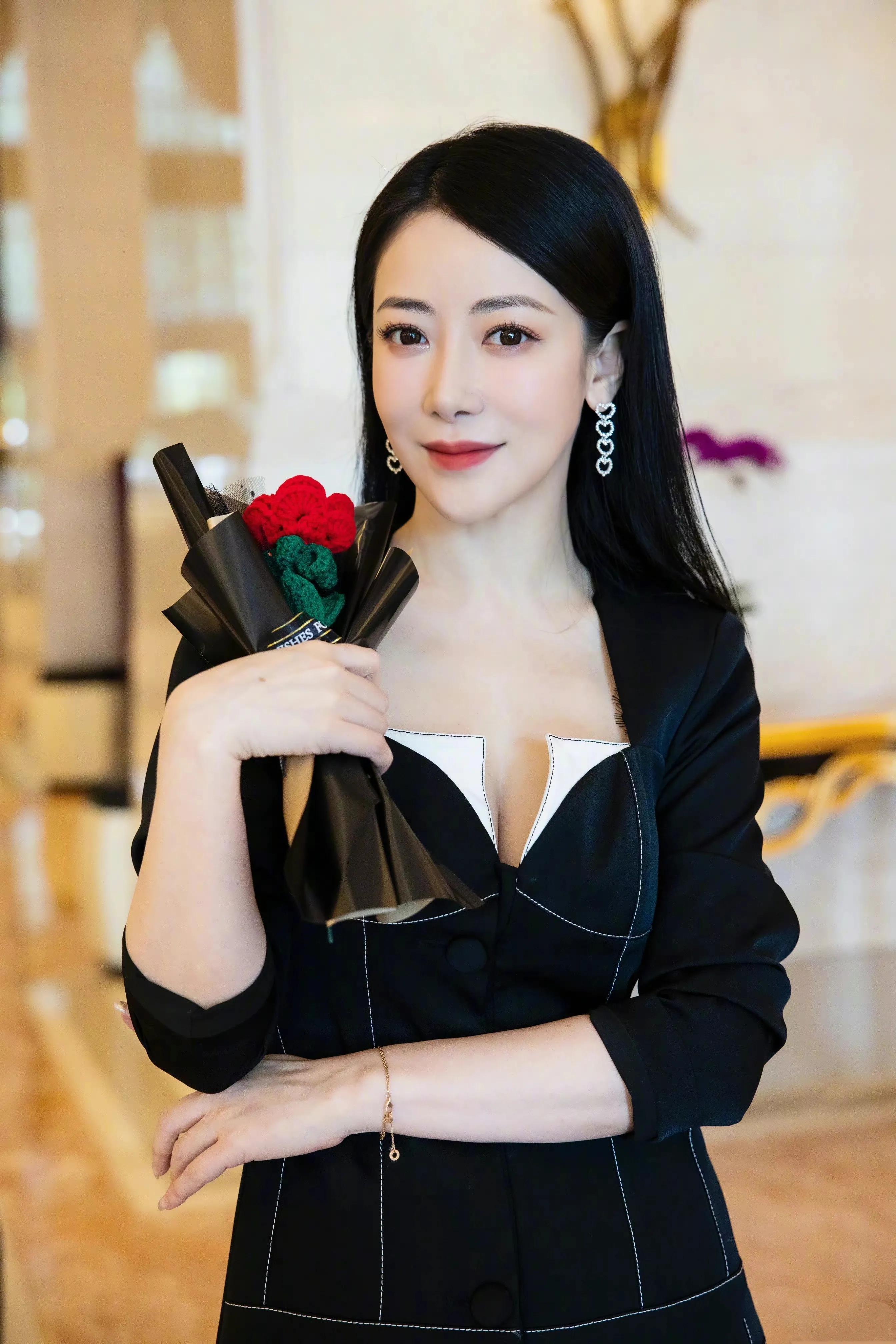 千面女孩（李贞贤千面女孩）