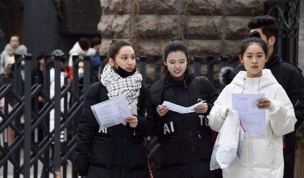 最新通知！2022浙江各大学寒假时间调整，假期将“统一缩短”