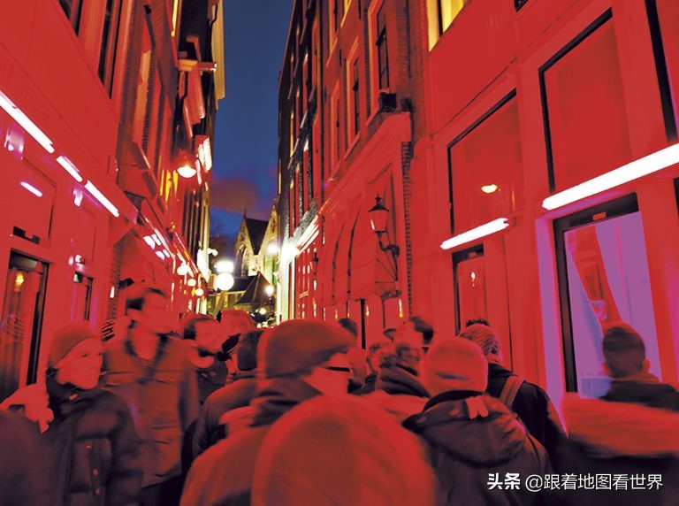 “狎亵巷”“乱摸巷”“墓穴月牙街”：伦敦街道名称为何这么乱？