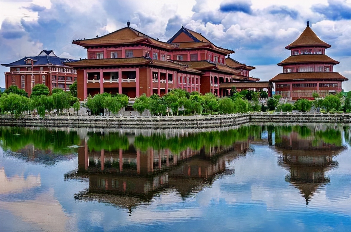 2022医学类高校排名出炉！北京协和独占鳌头，南医大出乎意料