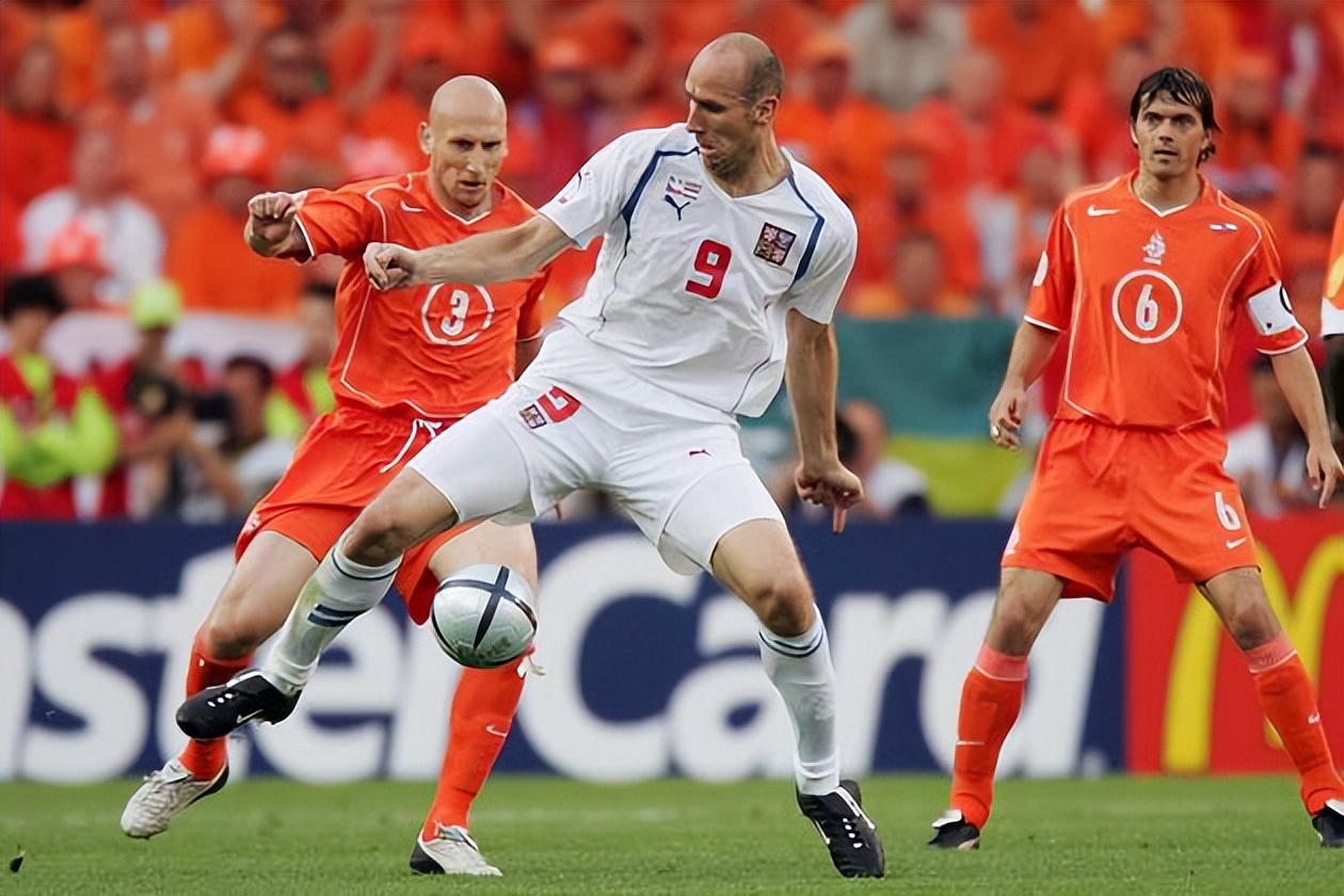 2008欧洲杯时他们还正年轻呀(49岁复出!还记得2米02的高佬扬科勒?