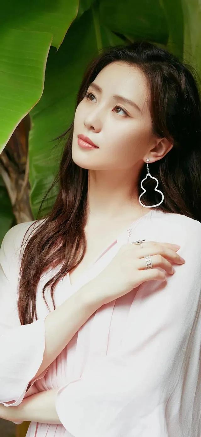 简直就是仙女下凡，刘诗诗