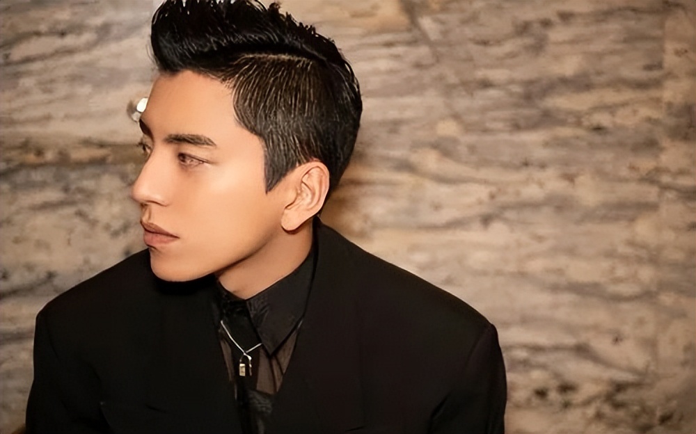 12位“古装奇丑”的男星，别人穿古装是耍帅，他们是“灾难现场”