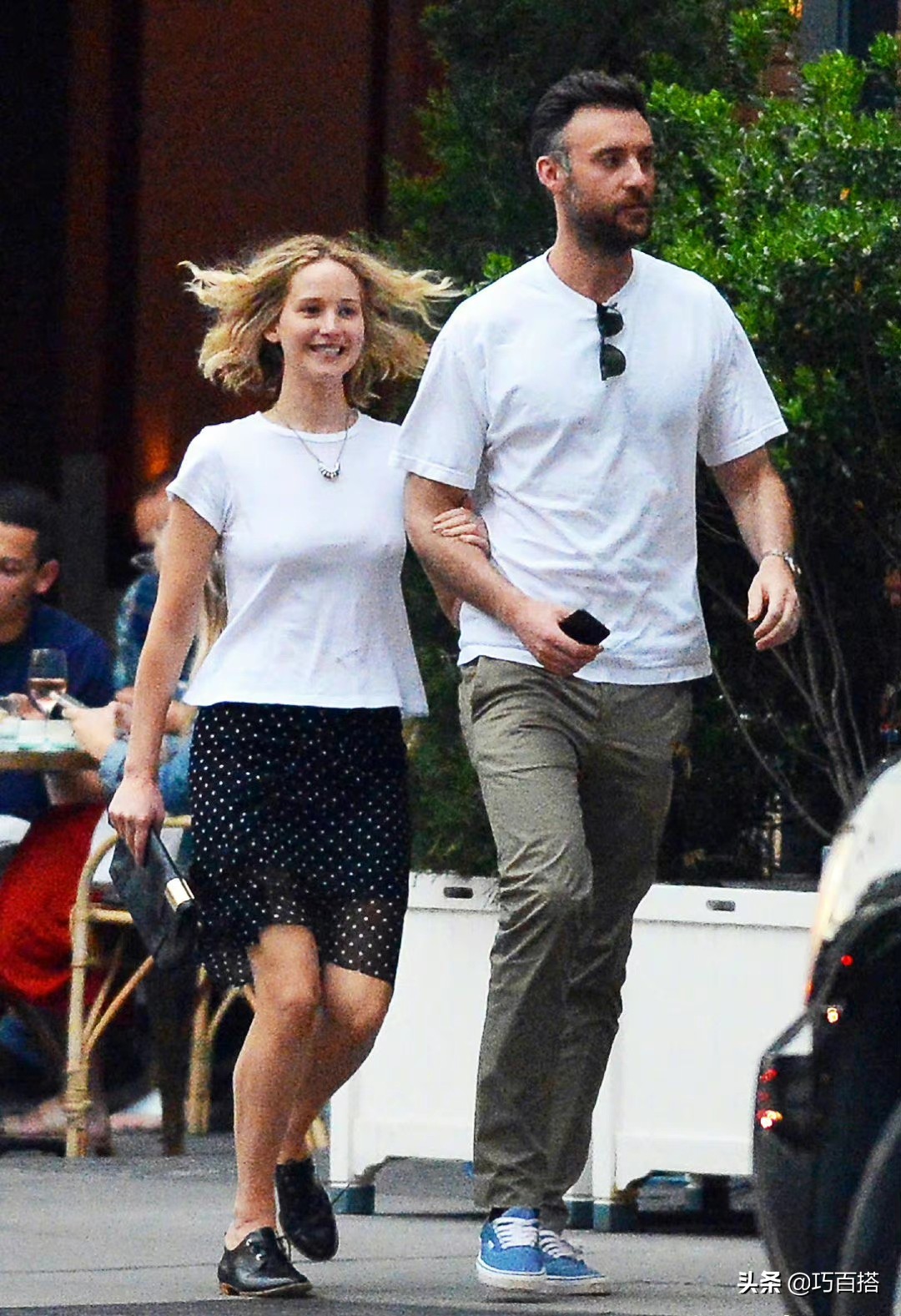 “大表姐”和她老公同框太有爱！结婚3年，依然满心满眼都是对方