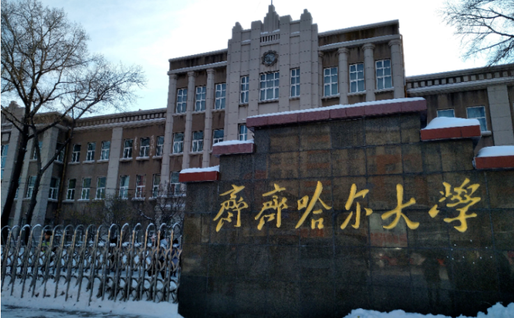 1所被张雪峰带火的大学，成大众口中的考研“备胎”，有苦说不出