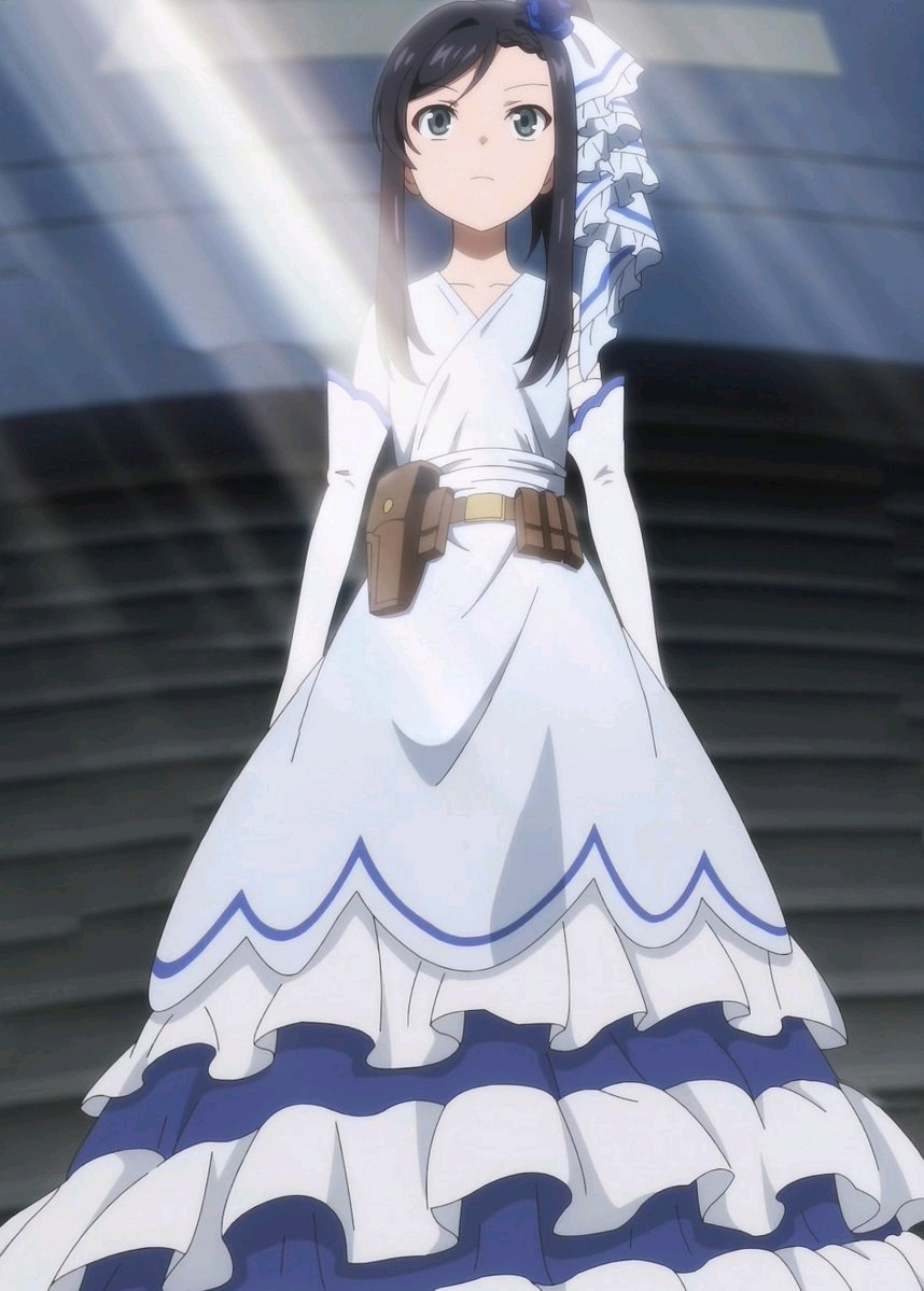 「雷之姬巫女礼服」是光波从煽动演讲到战场杀敌的主战服,侧马尾