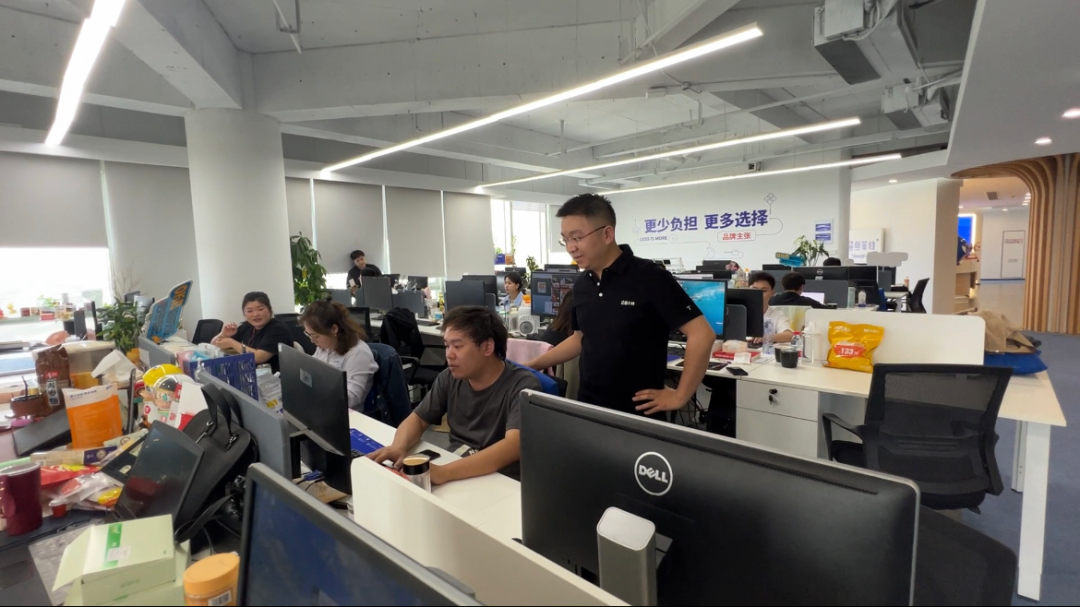曾经做代运营一年GMV30亿，如今自营新品牌上线即成TOP