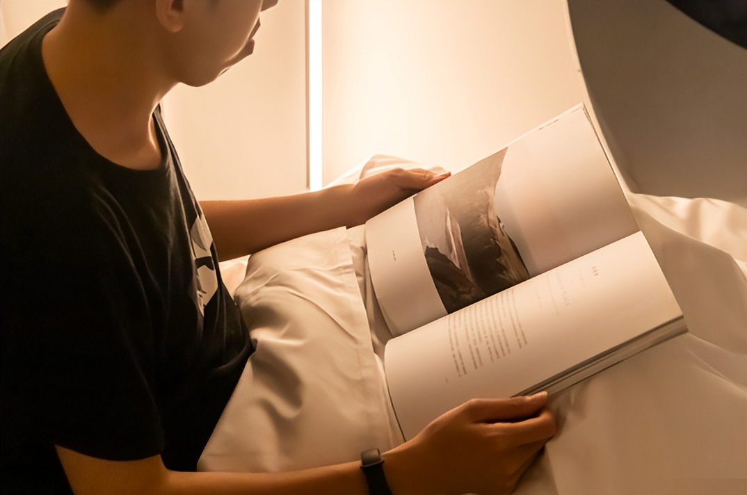 小米有品众筹发光“金箍棒”，智能转体不占地，堪称氛围制造机