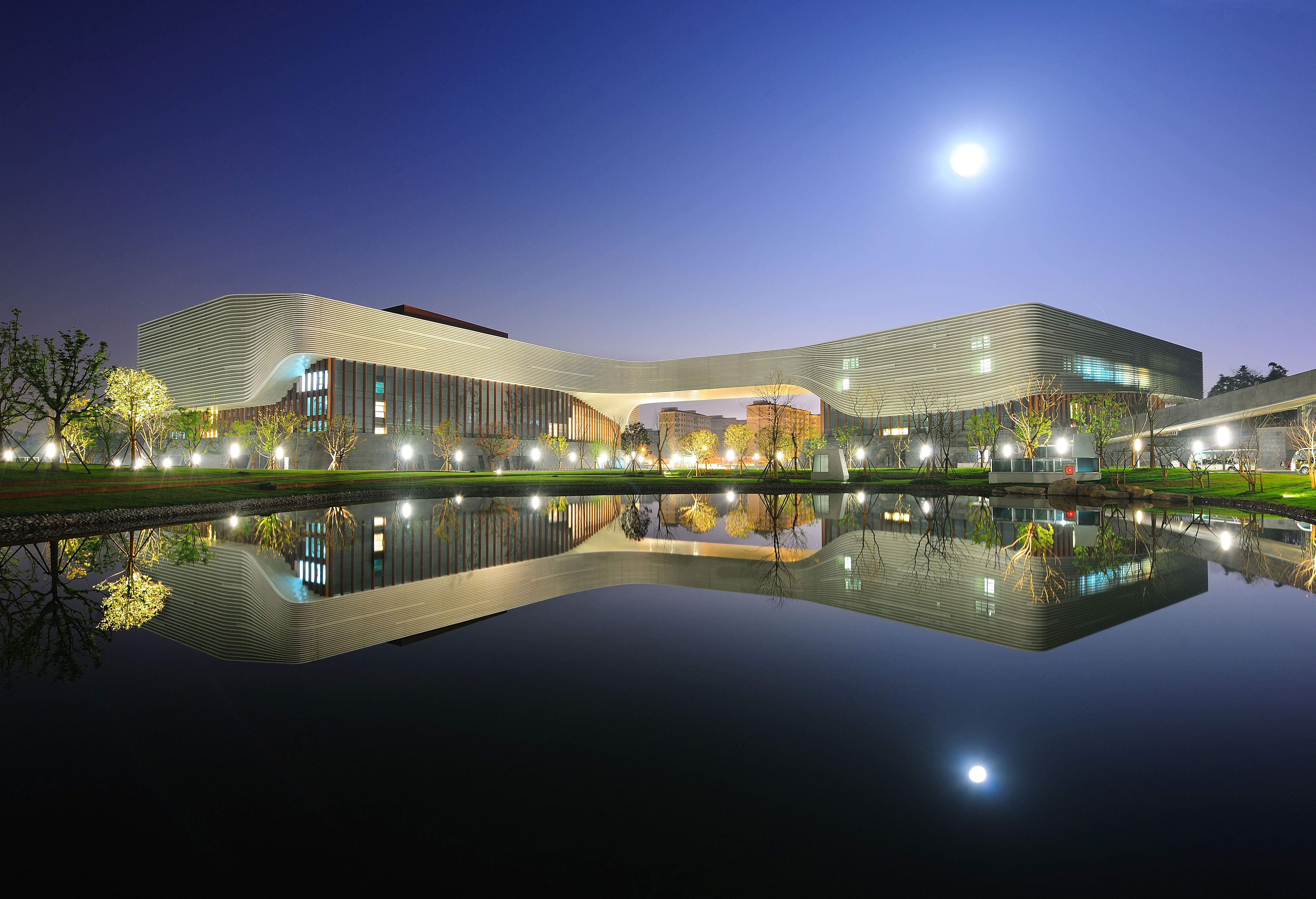 继国美之后，又有两所院校延迟校考，广西艺术学院与浙江音乐学院