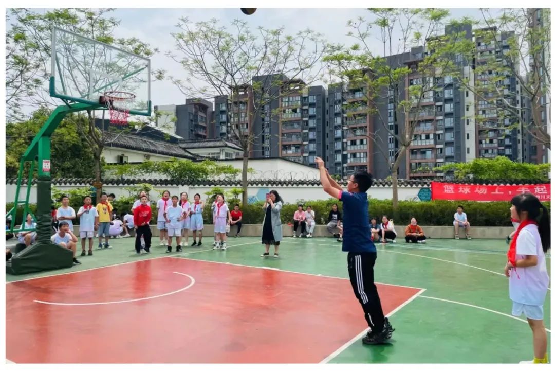 四川天府新区大林小学开展校园篮球班级联赛系列活动