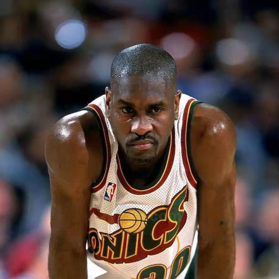 未入选防守一阵(生涯入选9次一防有多难?