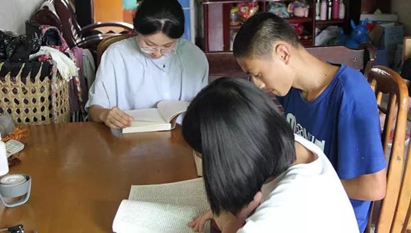 2015年，江苏女工意外收到1530万元的转账，来自15年前收养的孤儿