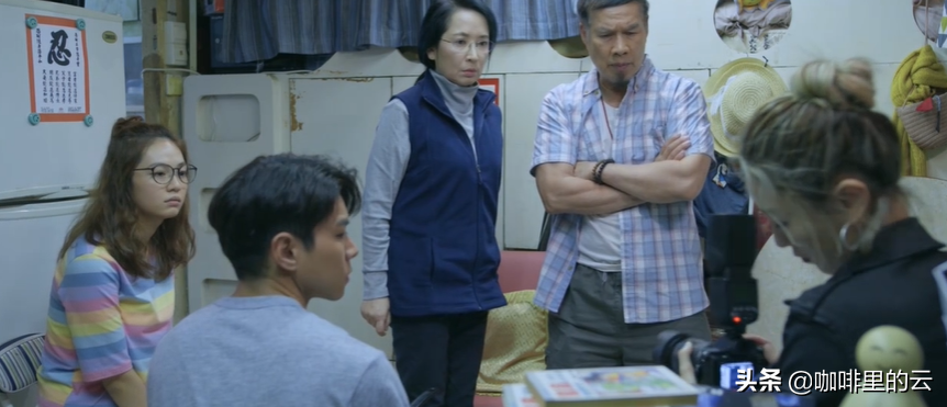 《香港爱情故事》：别被剧名蒙蔽，这可谓是TVB近年来少有的佳剧