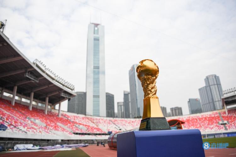 足球圈经典语录（“给你俩窝窝”，盘点2022年度世界足坛十大经典语录）