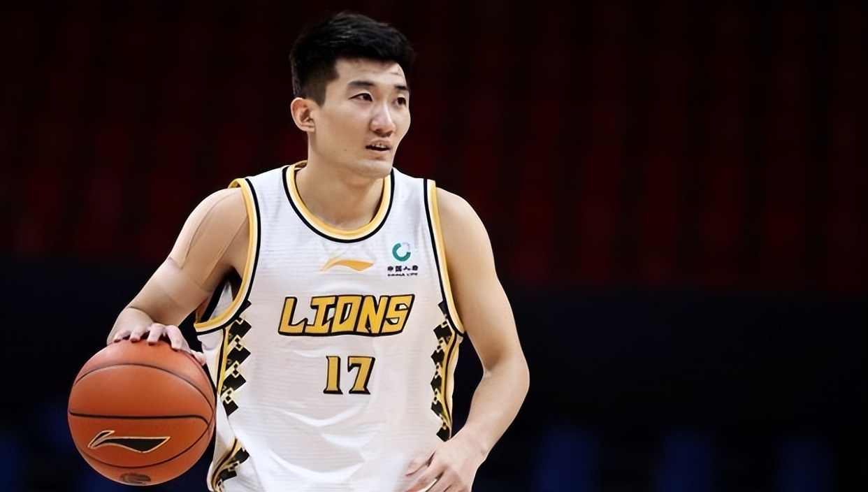 总决赛第四场没有悬念孙铭徽在26岁生日这天目睹辽宁队夺冠