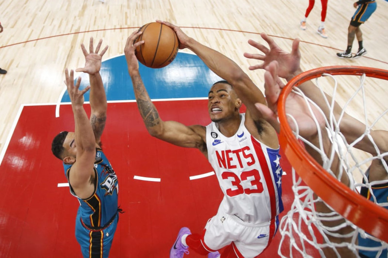 nba交易截止日2022直播（在2023年NBA交易截止日，每支球队都应该解决的一件事）