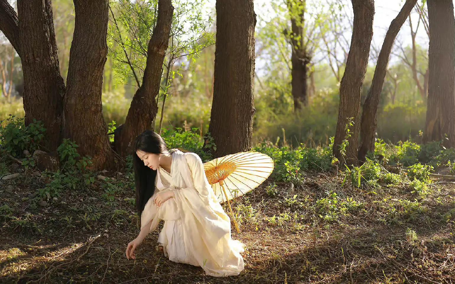 02年小花包上恩的古装造型，有一种别样的美，柔情似水，佳期如梦