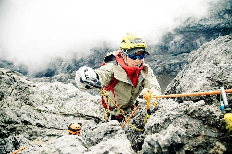 46万起步，走一步都是钱，最烧钱的运动为什么是登山？