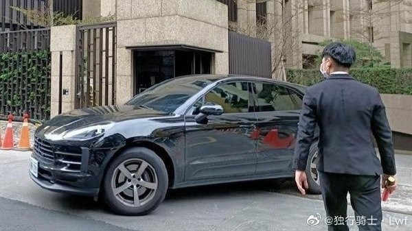 王力宏带仨男子闯家门，李靓蕾称若出意外绝非自杀，斥男方谎话多