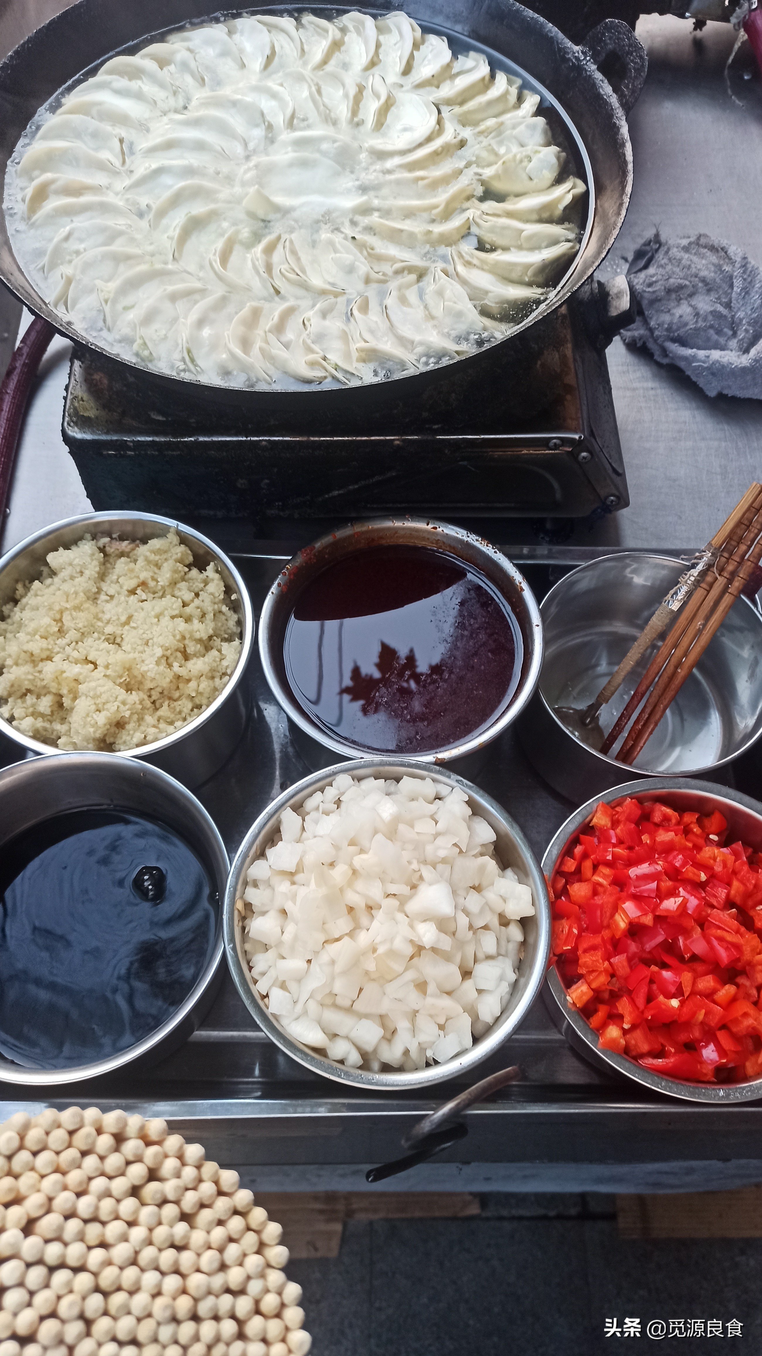 来武汉旅游，汉口这边的深夜美食推荐，这5家夜宵小吃店好吃不贵