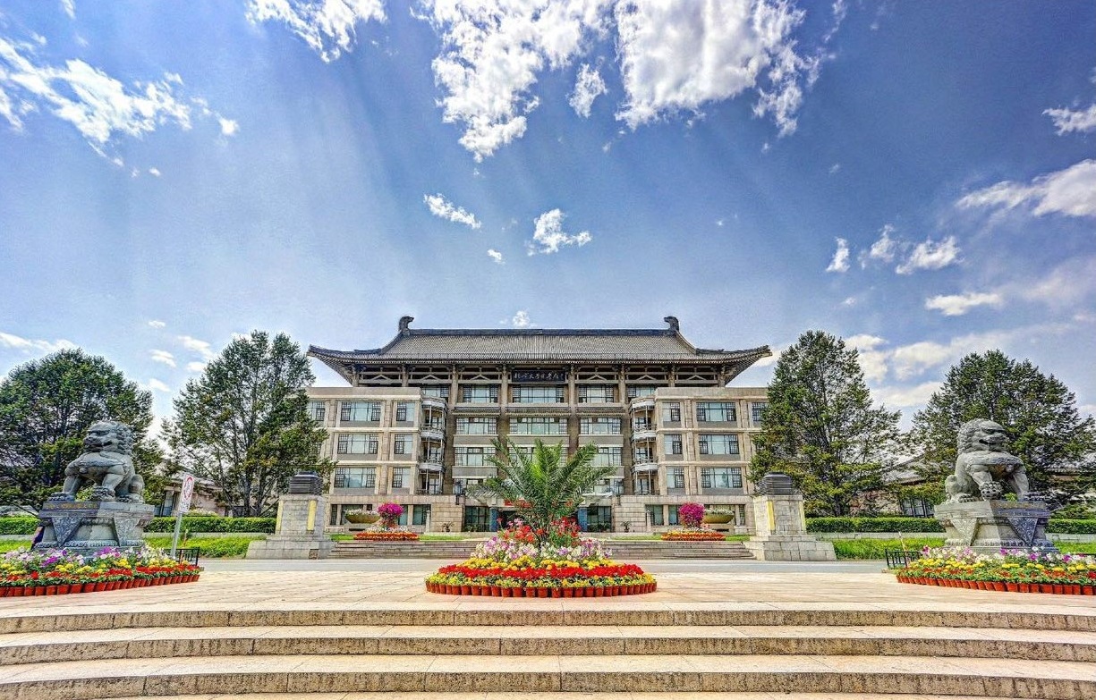 北京大学2021就业：出国比例达8%，北大学生更喜欢北京