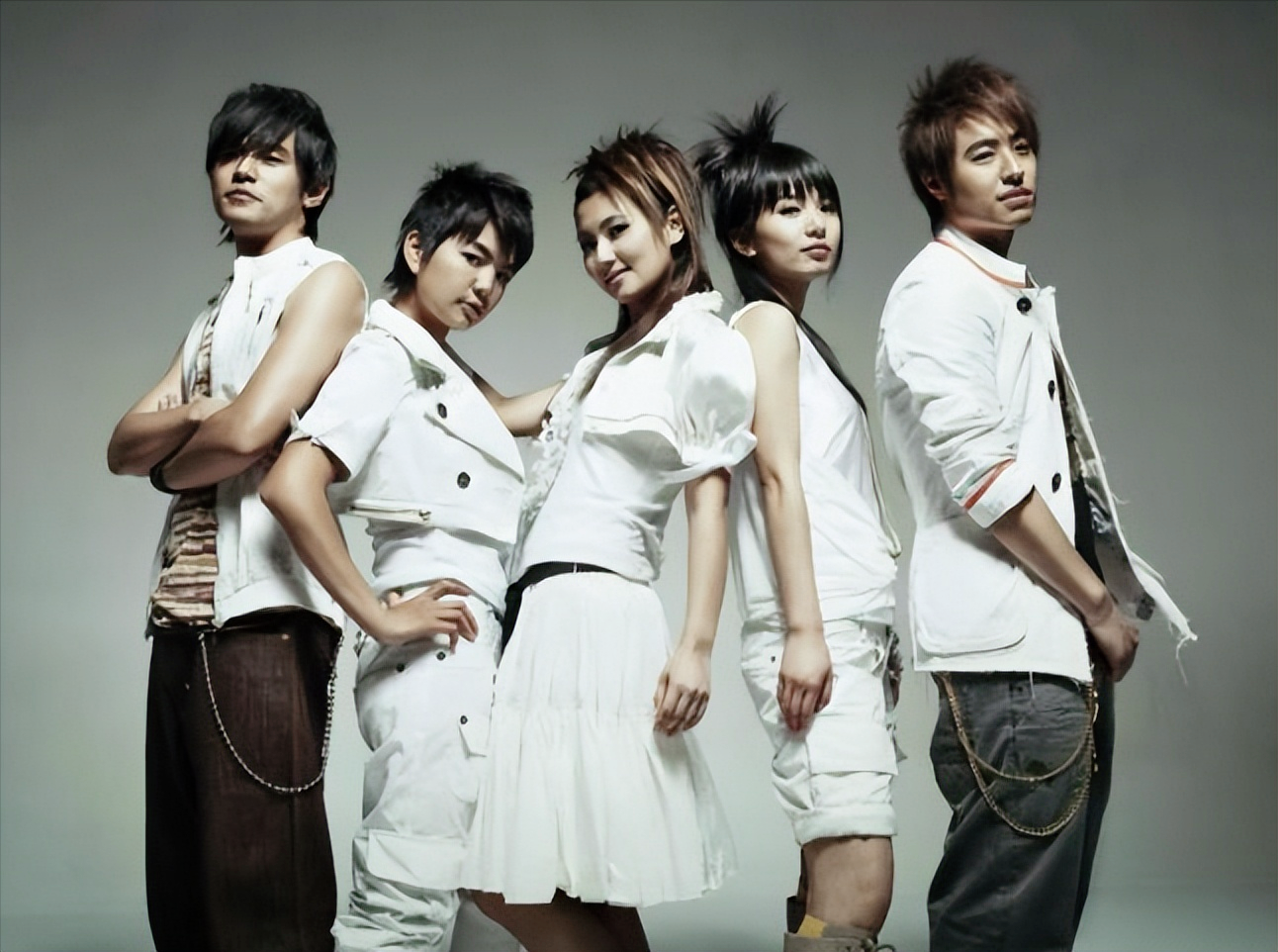 twins组合的歌(从"清纯玉女"到"性感女神",twins组