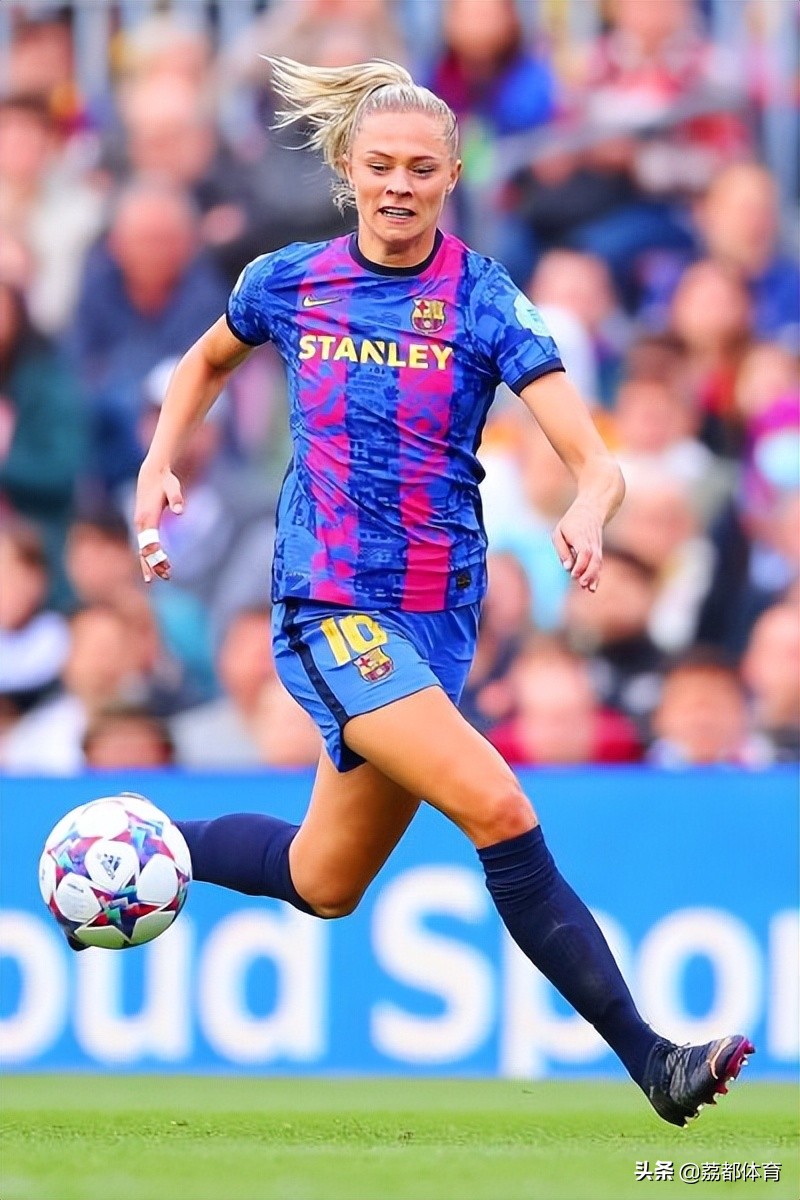 女足世界杯姬(当今世界上最好的50名女足球运动员)_十大足球直播推荐