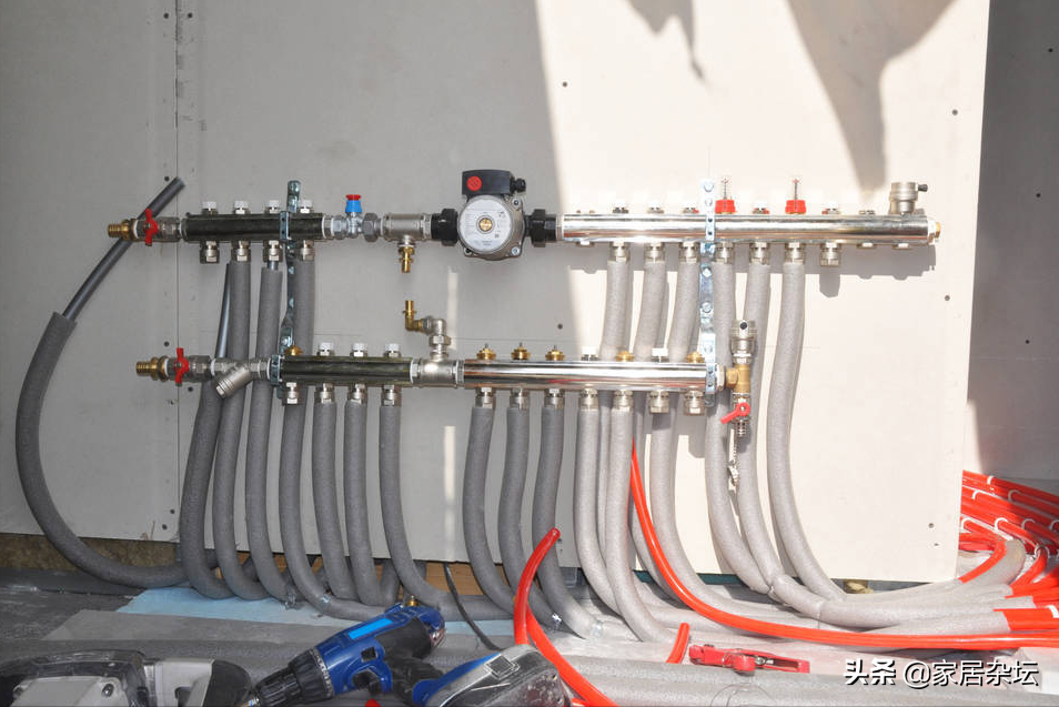地暖循环泵安装在供水管还是回水管？安装位置不对，就是白花钱
