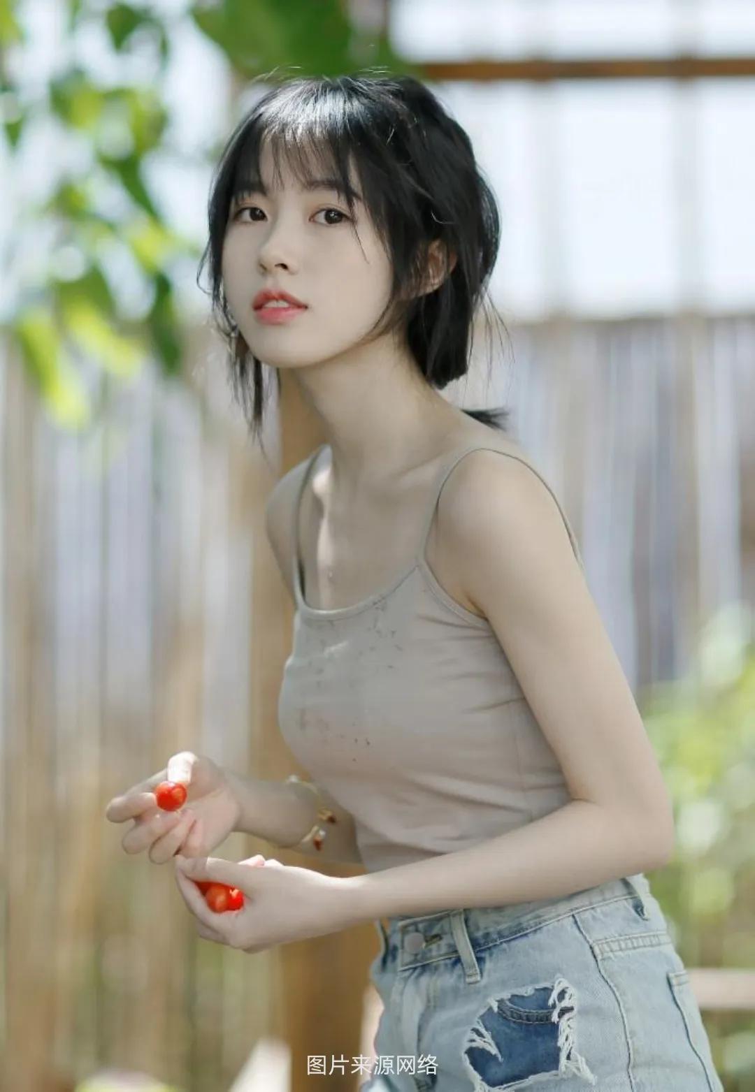 叶倩彤作品(中国第一声优的跌宕人生)