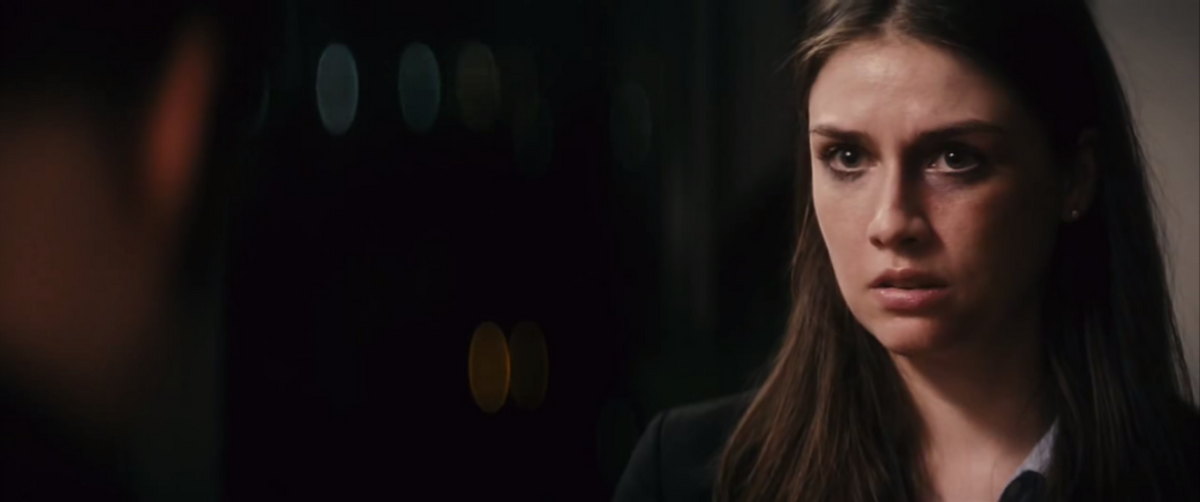 豆瓣8.1分的电影《宵禁》:有一种活着的力量叫作被需要