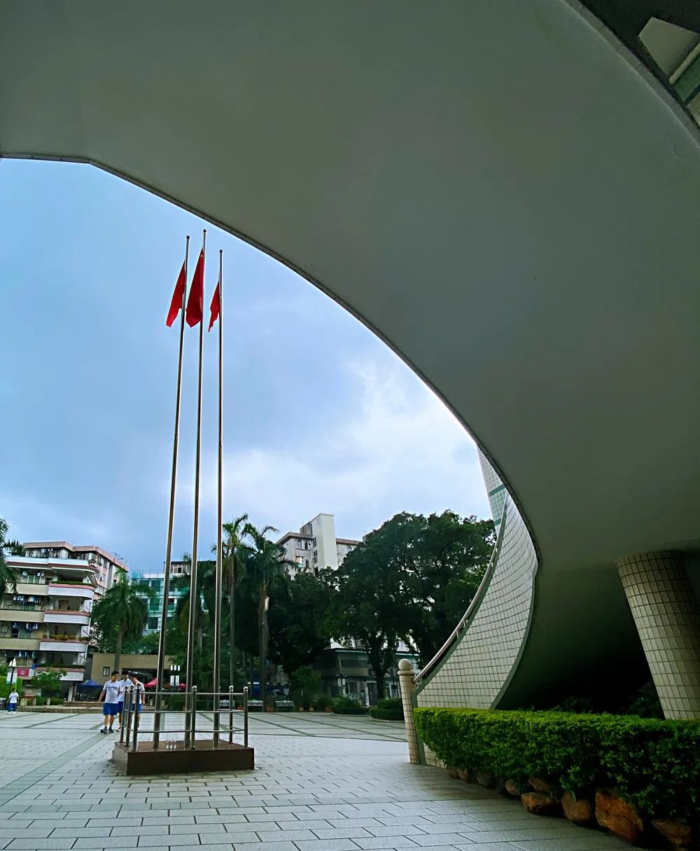 广州市西关外国语学校:孩子成长的家园