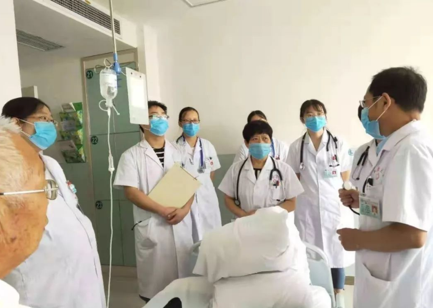 “医学类”专业排名调查，临床医学地位下降，榜首真的“吃香”