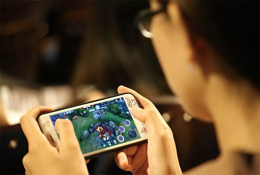 这才是中国电竞（中国选手以0.37%概率成功夺冠！属于中国的“王朝”又来了吗？）