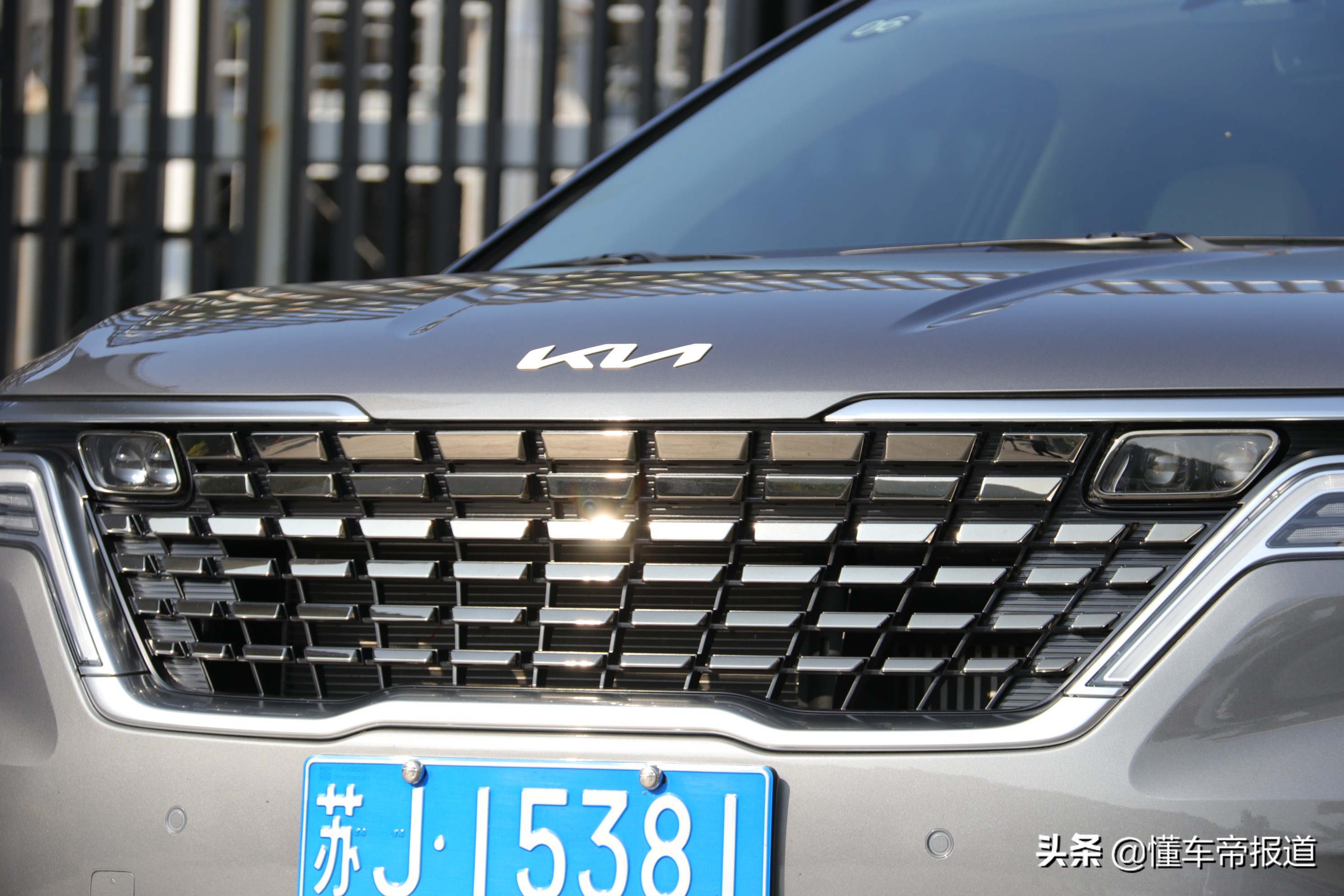 新车｜对后排乘客照顾周到，驾乘感受舒适！试驾第四代起亚嘉华