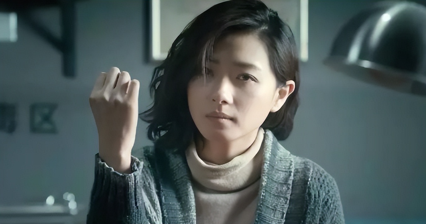 万茜个人资料 万茜本人的脚丫 - 促十二百科