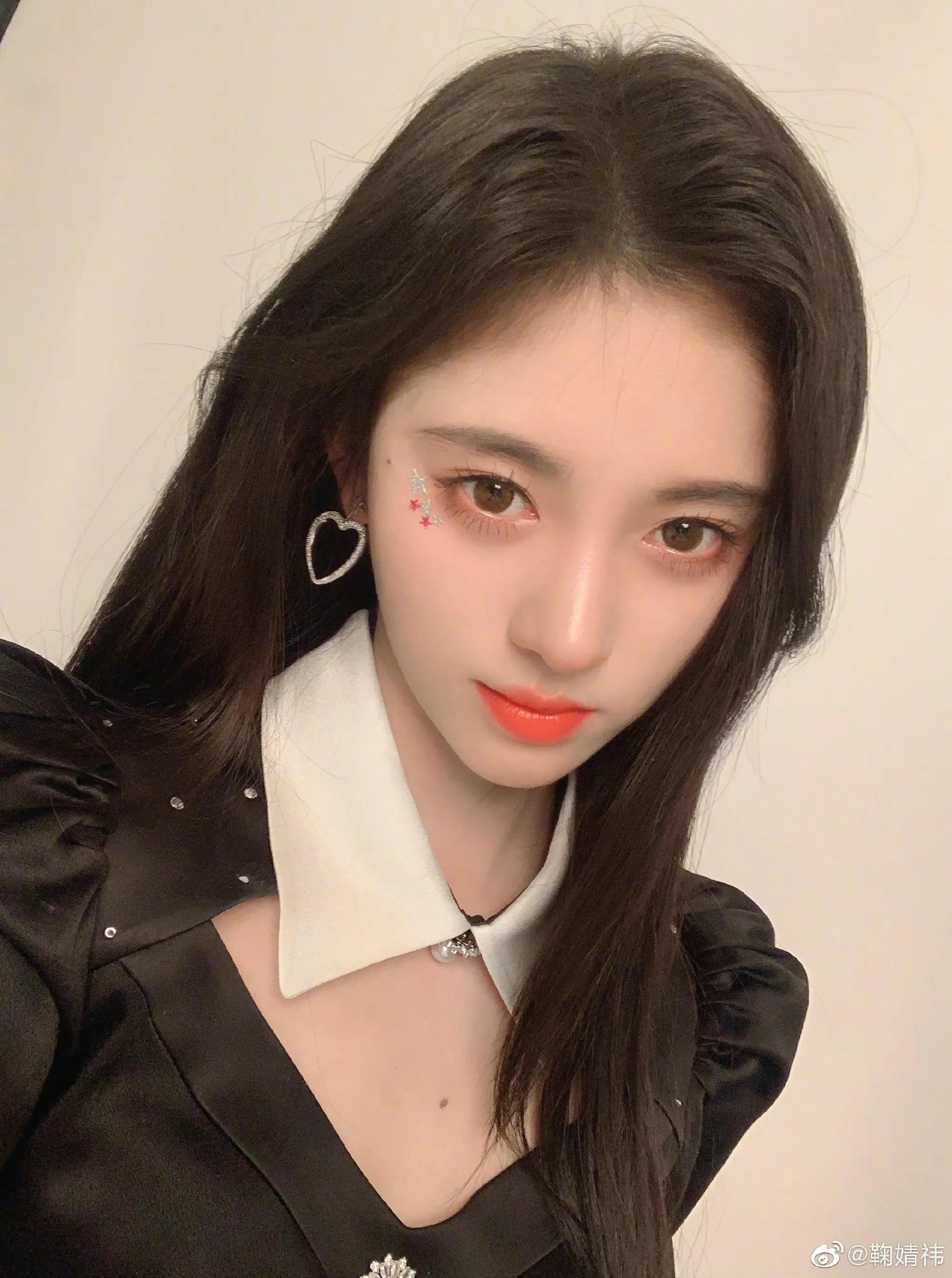 鞠婧祎自拍照头像大户