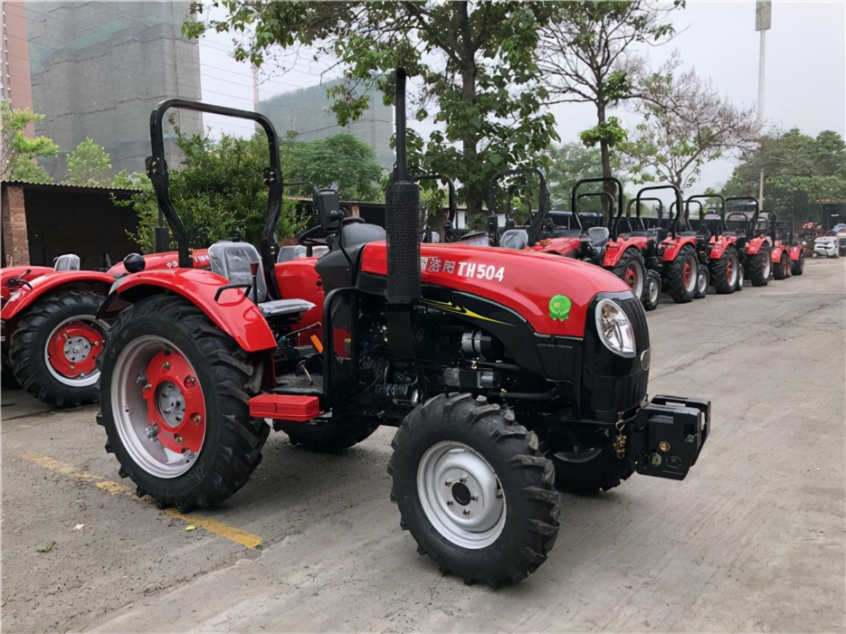 最新型号雷沃704图片(河南拖拉机销量1) - 赤虎壹号
