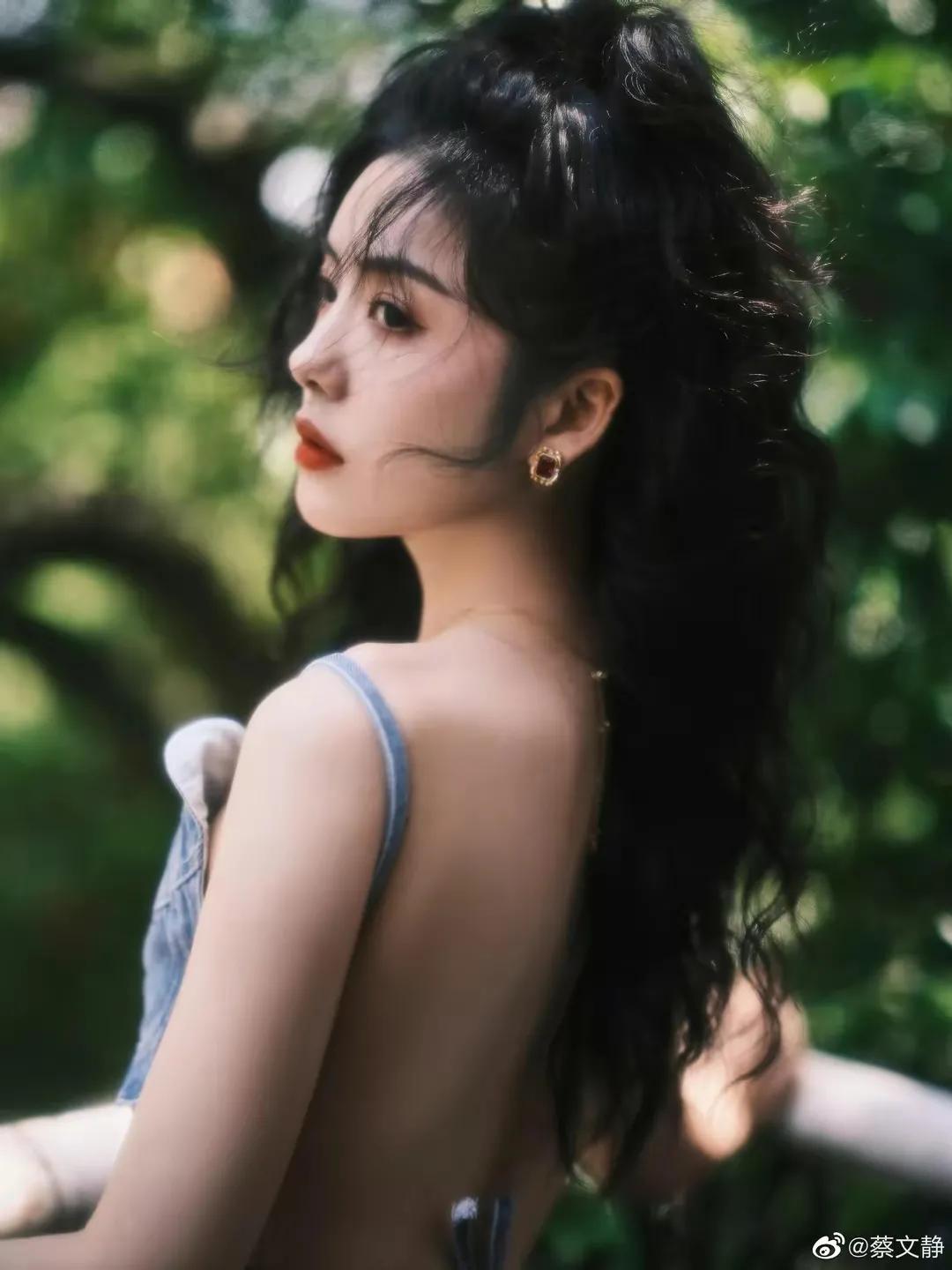 高圆圆、古力娜扎、蔡文静美图大赏，微微一笑很倾城