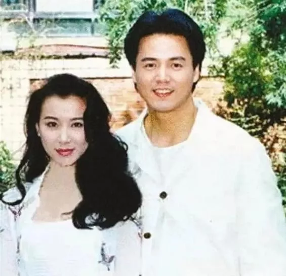 林瑞阳张庭：TST的秘密藏不住了？