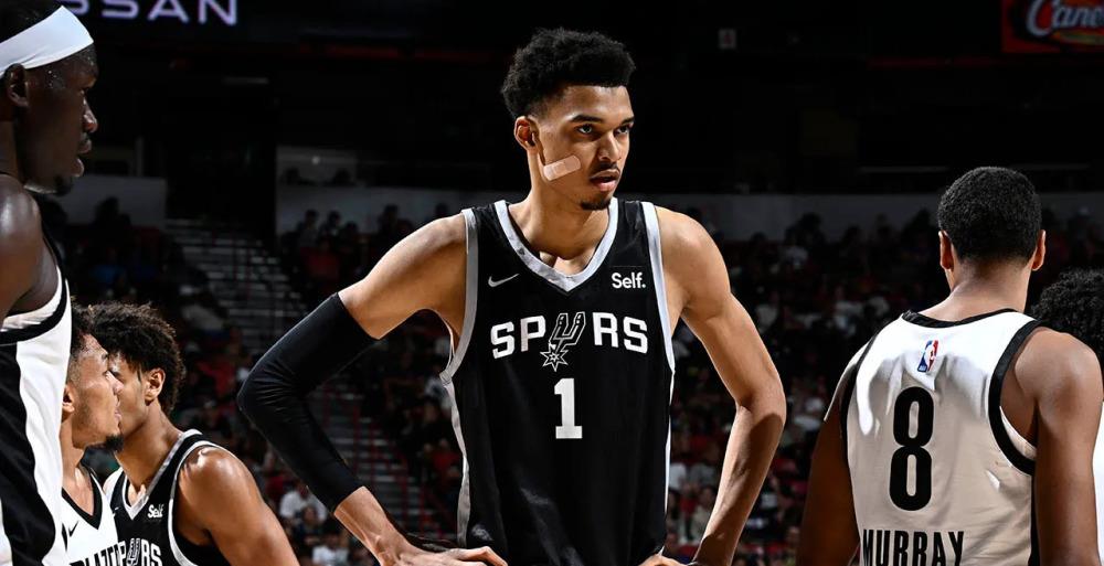 今天的nba篮球比赛直播（NBA官宣季中赛完整赛程：11.4开打12.10决赛,共16场全美直播）