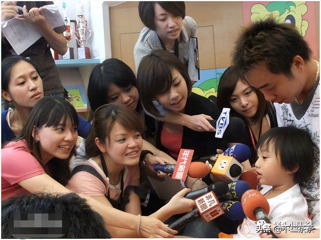 父亲啃他，他啃儿子，这个家族从未逃离童星魔咒