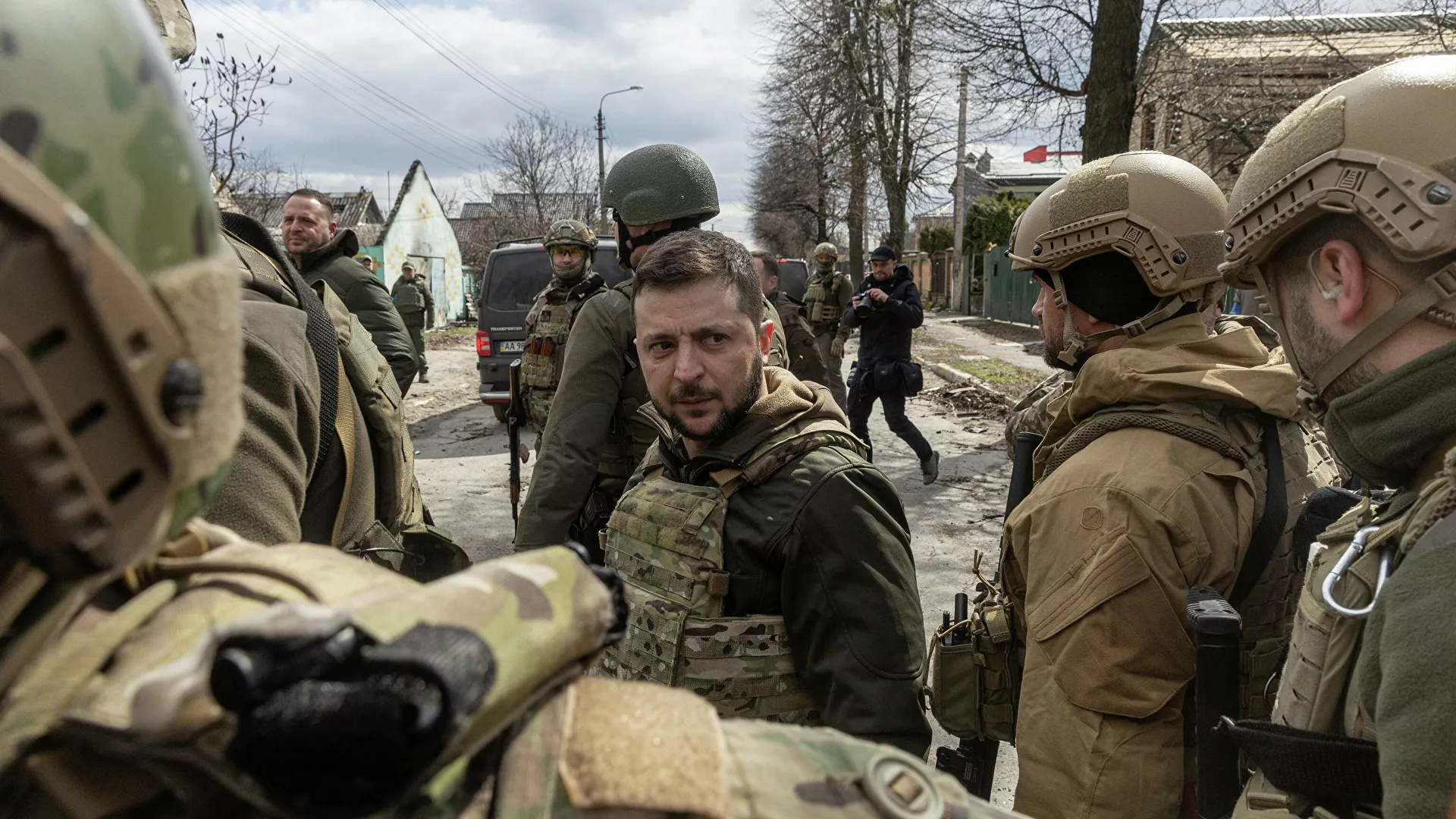 ����˹�����Է��ڣ���Ŀ����ȷ��̸�����ϵò����Ķ�����ս������