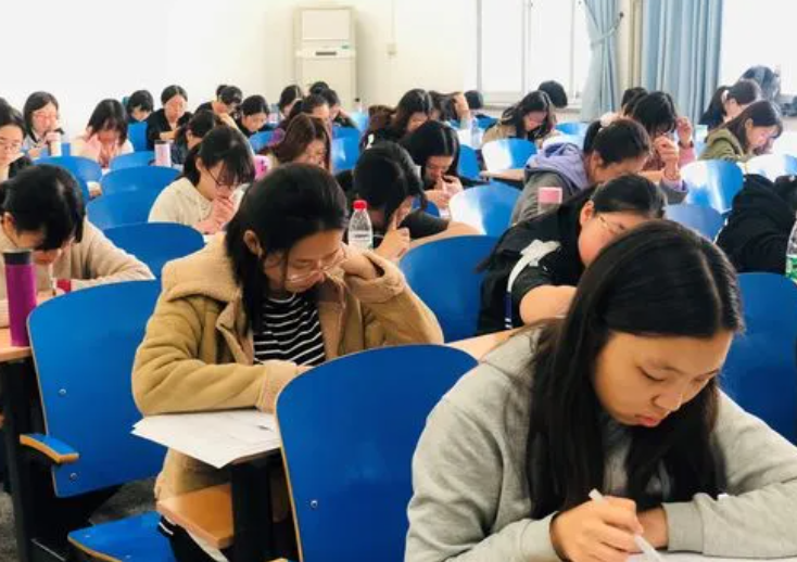 2022年政法类高校排名，中国政法稳居第一，西南政法表现亮眼