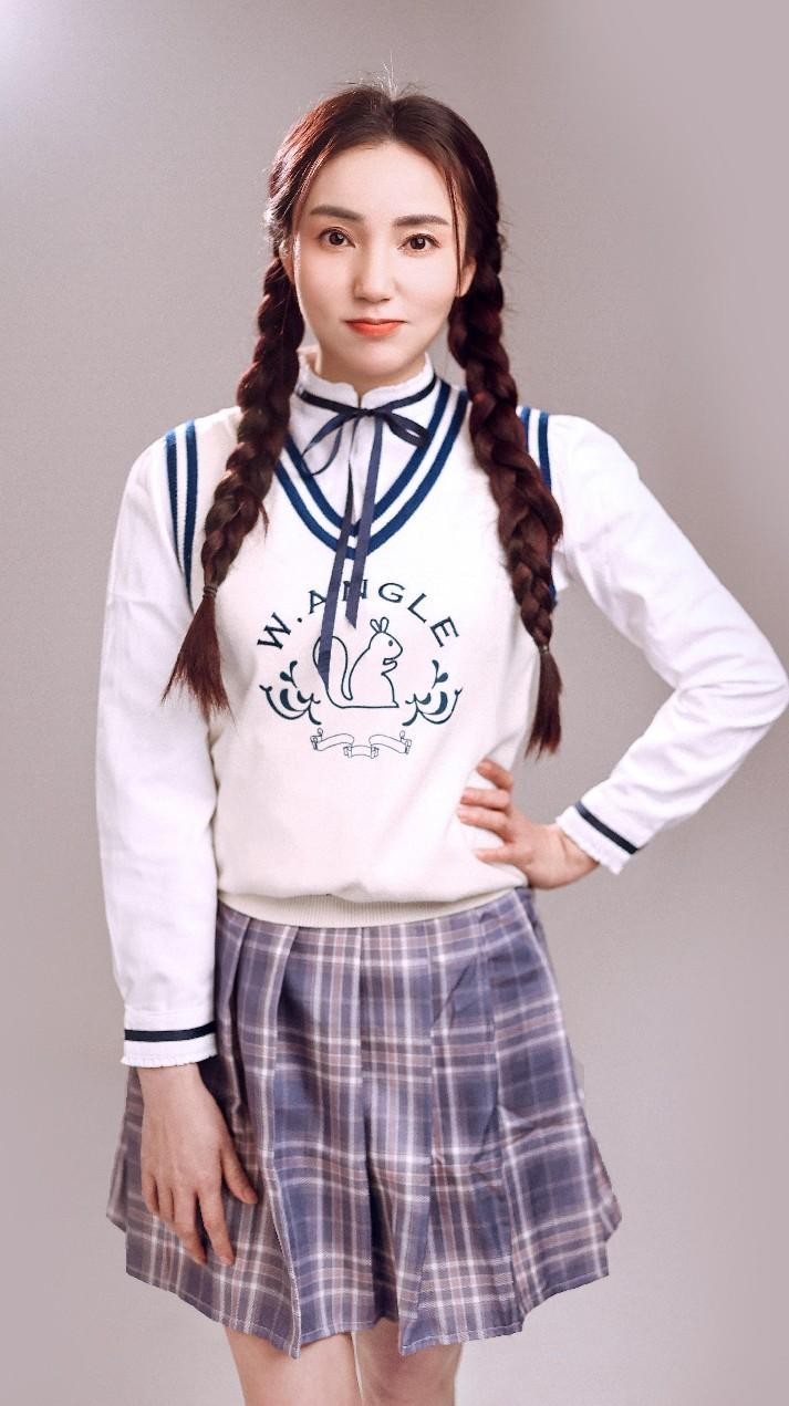 演员秀秀清纯氧气学院风剧照曝光 装扮尽显青春气息